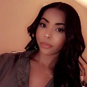 Meet your Posher, Briana